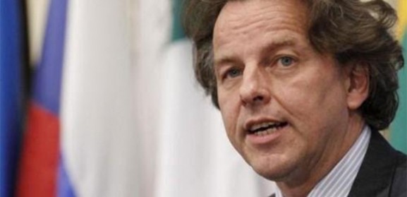 Hoe-bestrijd-je-een-veranderende-vijand-Minister-Koenders-in-gesprek-met de-NOS.jpg